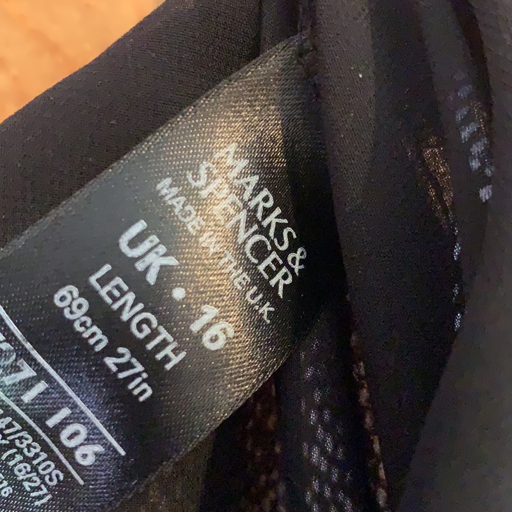 Marks and Spencer skirt size UK 16 - Picture 3 of 5